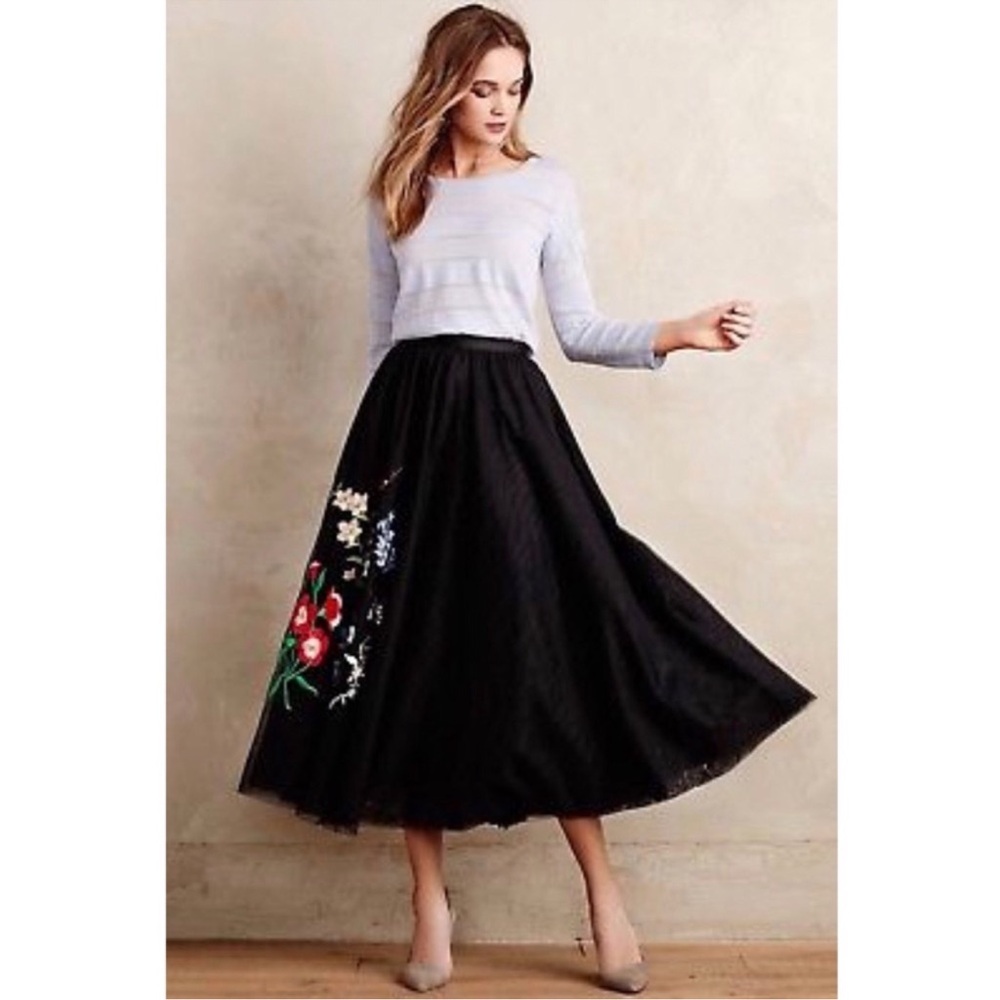 Anthropologie Sachin and Baby Embroidered Floristic Skirt Size 2